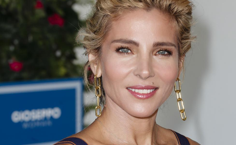 Elsa Pataky tiene las zapatillas rebajadas que te hacen parecer más alta y que rejuvenecen cualquier look de verano