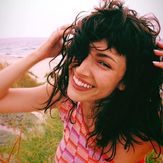 Así el nuevo sérum japonés que utiliza Úrsula Corberó para rejuvenecer el rostro y resaltar la belleza natural