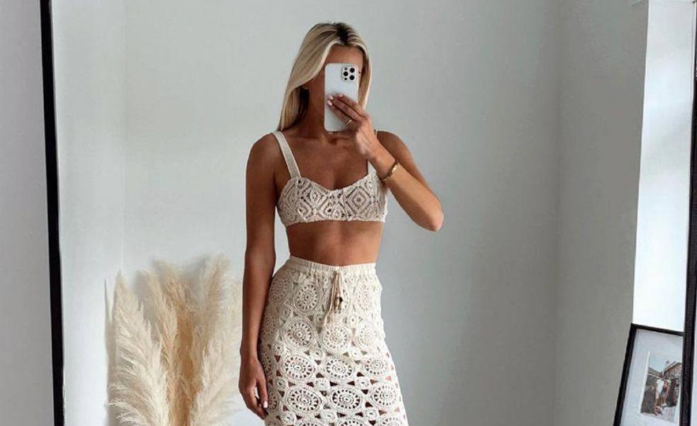 Con este conjunto de crochet que encontrarás en Zara (formado por una falda y un top) vas a ser la mejor vestida del verano porque es súper favorecedor