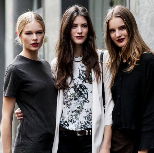La falda y el vestido de Zara con detalles joya que van a convertir un look corriente en el estilismo que todas quieren llevar