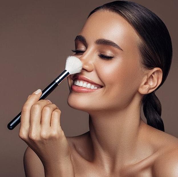 Las cinco brochas que tienen todos los profesionales y que ahora tienes que  conocer para un maquillaje perfecto | Mujer Hoy