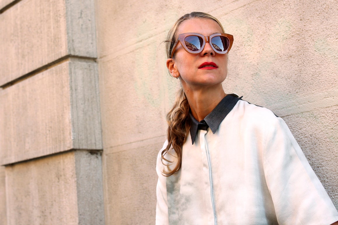 Nuestras nuevas camisas favoritas son blancas, de Zara y tienen el estampado de flores más bonito del verano