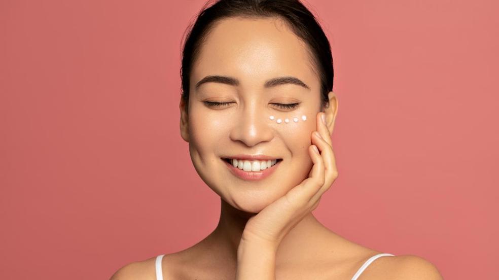 Cómo conseguir una piel brillante con estos 8 productos de belleza coreana