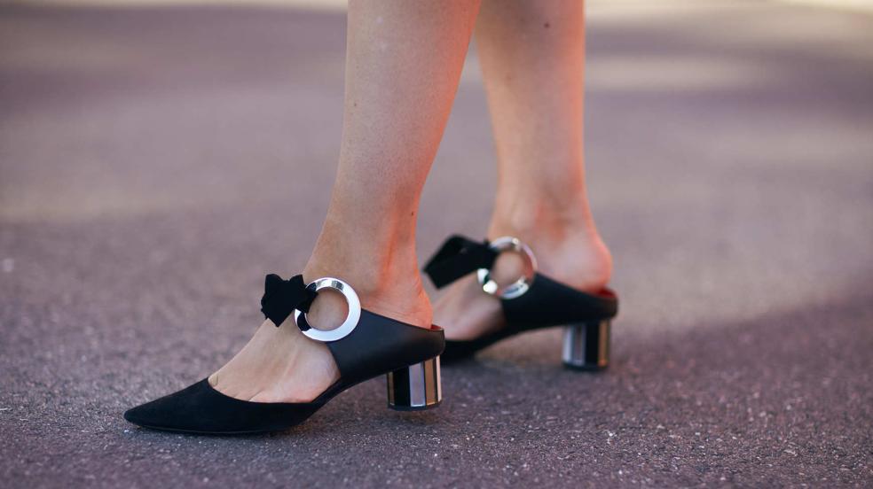 Los zapatos infalibles para tus looks de invitada están en Uterqüe y son tan que vas a ponértelos con vaqueros | Mujer Hoy