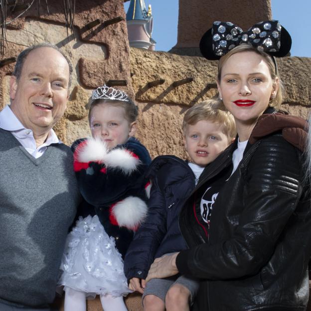 La ruta sevillana de Carlota Casiraghi: tapas, procesión y lookazo, las anécdotas de su última visita a España