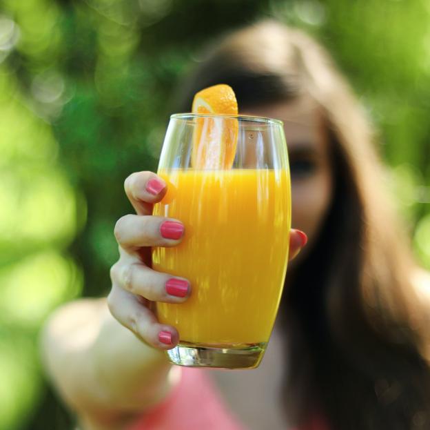 Comida light, margarina, bebidas deportivas, fast food vegana y otros alimentos aparentemente saludables que no lo son tanto