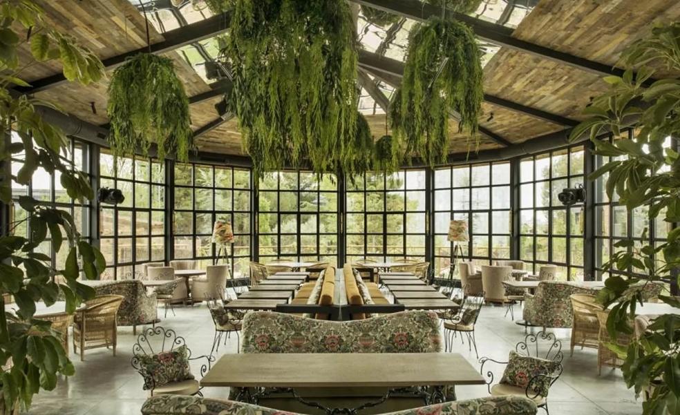 La Borda del Mentidero, el restaurante de moda en Madrid que triunfa entre las 'influencers' y que te va a inspirar para decorar tu comedor de verano