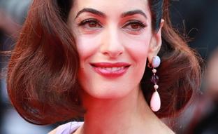 Esta es la crema antienvejecimiento que ha enamorado a las famosas (y que adora Amal Clooney)