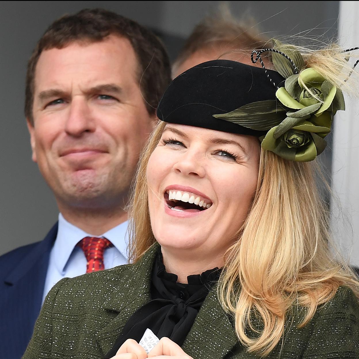 Autumn Phillips y su ex marido, el niero de la reina Isabel II. Si quieres ver ima´ensd e la bvida de la reina, pincha en la foto./gtres