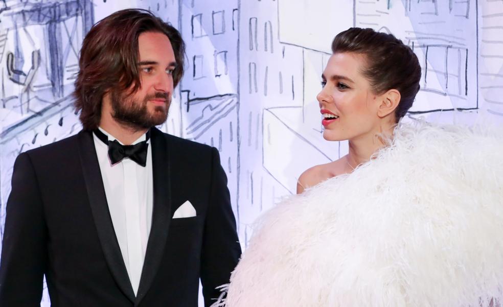 Carlota Casiraghi, la hija de Carolina de Mónaco que ha conseguido todo a los 35 años: un matrimonio -casi- perfecto, icono de la moda y una vida discreta