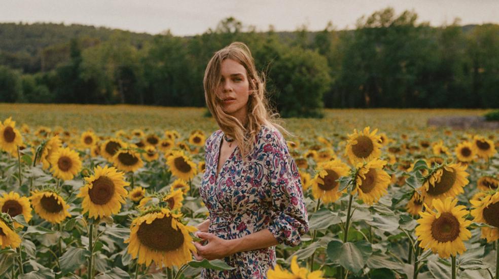 Las faldas, vestidos y blusas que acaban de llegar a Mango dispuestas a sacar tu lado más bohemio con mucho estilo