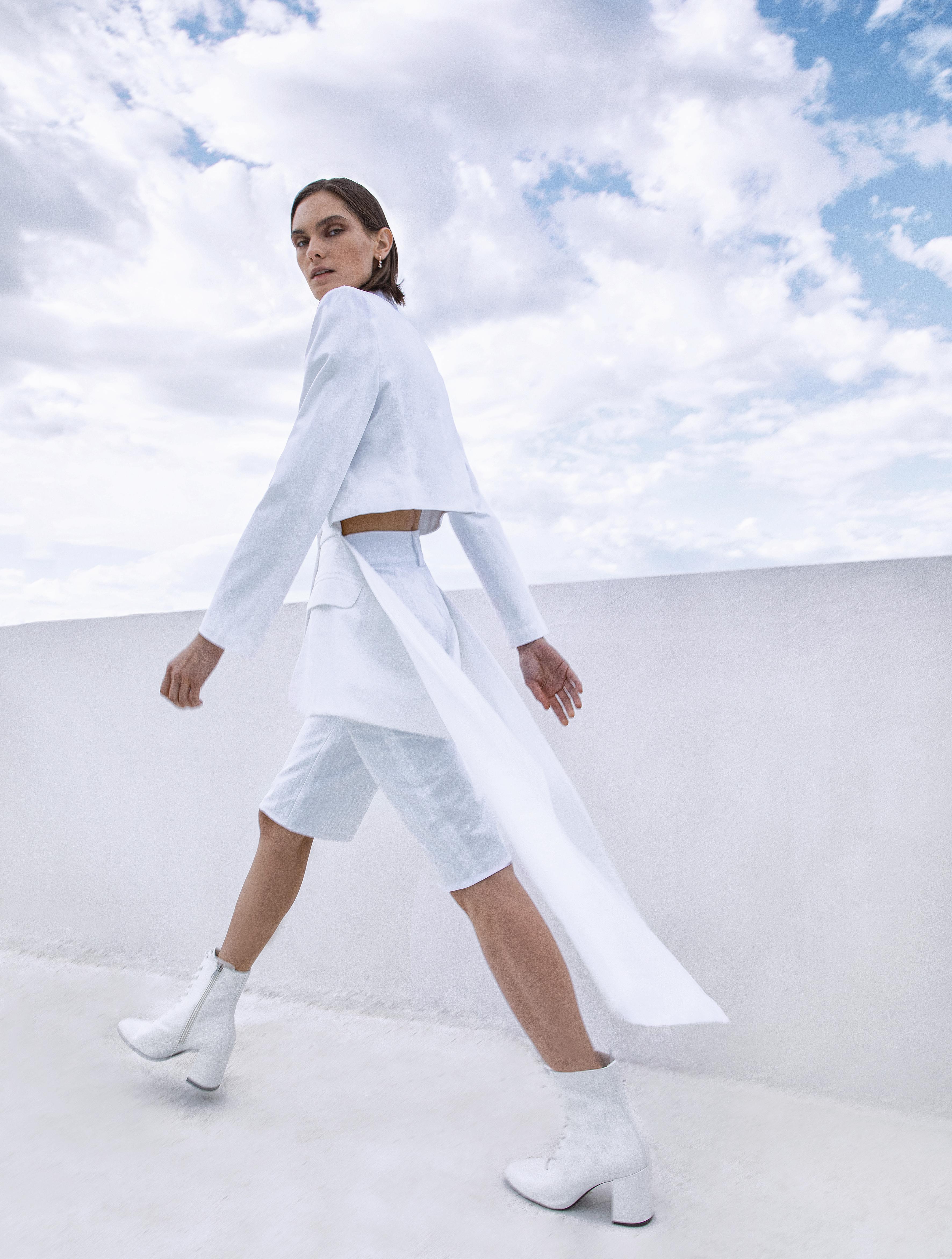 Horas de luz: looks total white para practicar el monocolor