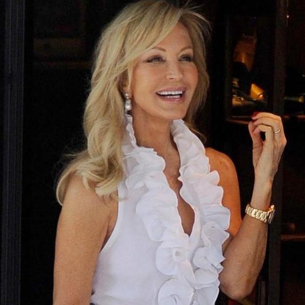 Carmen Lomana confirma que el crochet es el rey del verano con este rejuvenecedor conjunto de short y camiseta