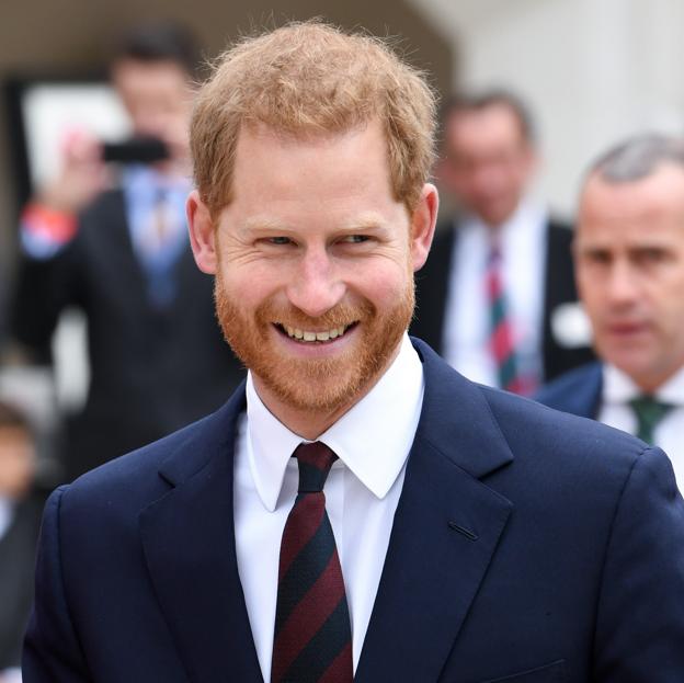 Quién es J.R. Moehringer, el hombre que más teme la reina Isabel II (porque está escribiendo las memorias de Enrique de Sussex)