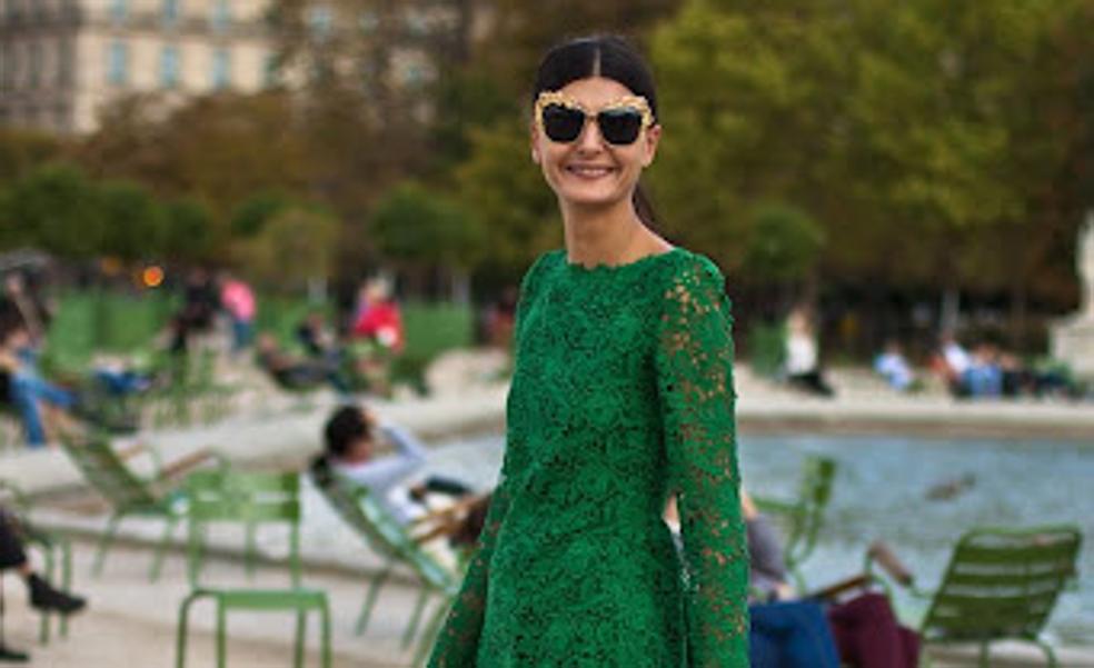 Este vestido de la nueva colección de Zara cuesta menos de 40 euros, se vende con unos pendientes a juego y te solucionará todas tus noches de verano