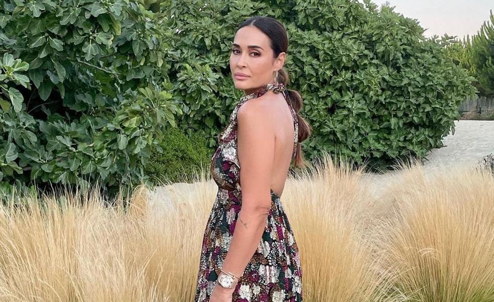 Vicky Martín Berrocal confirma que el vestido largo es el look más bonito y rejuvenecedor del verano