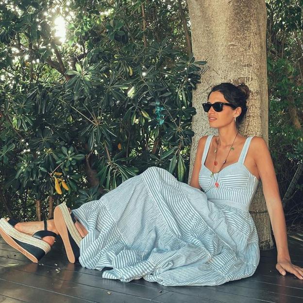 Cómodas y elegantes, ficha estas cinco sandalias con cuña que podrás ponerte tanto con vestidos como con pantalones y hacen piernas infinitas