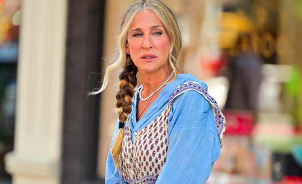 Sarah Jessica Parker pone de moda la trenza boho y te contamos cómo recrearla de una manera rápida