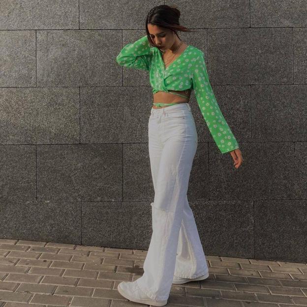 Los pantalones más vendidos de Bershka son la prueba de que los años setenta han vuelto: estilizan y pega con todo