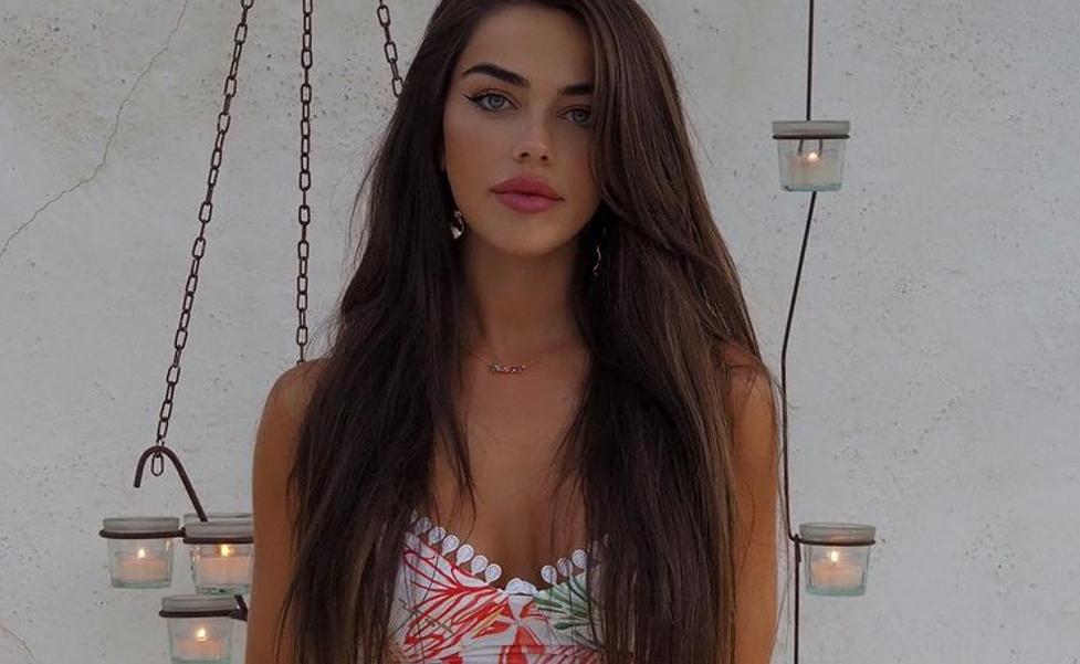 Conjunto o vestido: este es el estampado que triunfa entre las influencers y que es perfecto para terminar el verano