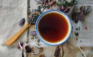 Te ayuda a perder peso y a controlar la ansiedad: los beneficios secretos del té oolong