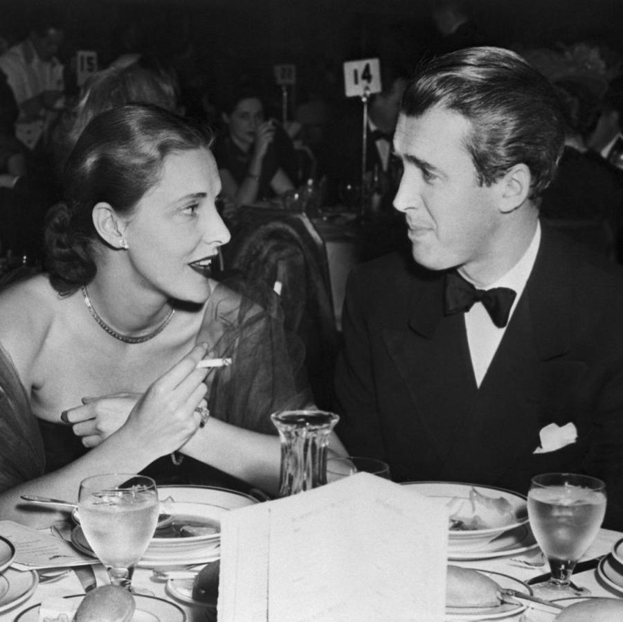 Slim Keith, la mujer que 'creó' a Lauren Bacall y perdió al amor de su vida por una de las socialités más odiadas de su época