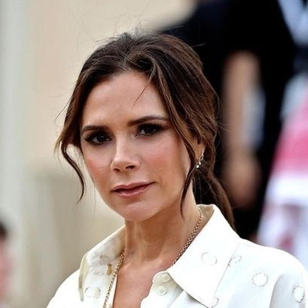 Agua de luna: qué es y por qué Victoria Beckham está obsesionada con este producto que hidrata, refresca y rejuvenece