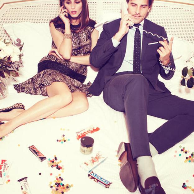 El nuevo protocolo social: ¿Son los dos besos algo del pasado? Los expertos desvelan las normas de la era postvacuna