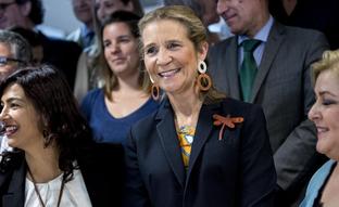 Por qué la infanta Elena siempre ha ido por libre en la familia real española: desde su romance con un jinete hasta la educación de sus hijos Victoria Federica y Froilán de Marichalar