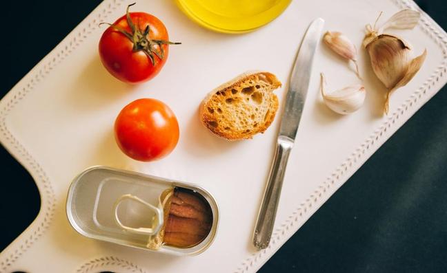 Anchoas: cómo algo tan pequeño puede ser un snack para picar entre horas tan bueno para tu dieta y para tu corazón