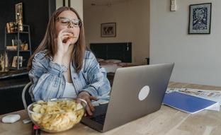 Por qué engorda el estrés: el cortisol y otras causas de tu ansiedad por la comida que debes conocer para evitar una tensión que no necesitas