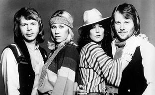 La trágica realidad de los felices ABBA: infidelidades, alcoholismo, divorcios, miedo a los fans y otros dramas de los reyes del pop, que vuelven con nuevo disco 40 años después