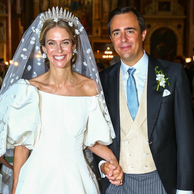 La historia de la tiara Habsburgo con la que se casó la princesa Anunciata de Liechtenstein (y que no ha prestado a su hermana Astrid en su boda, ¿problemas en la familia real?)