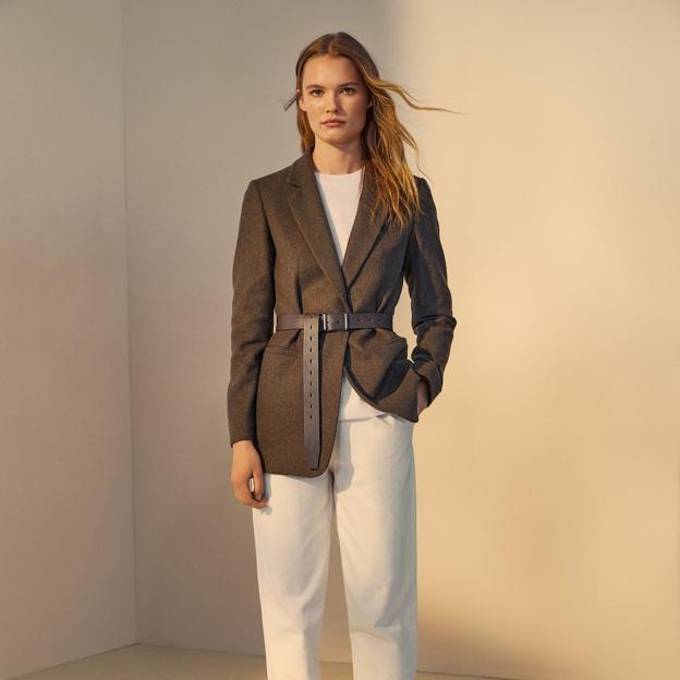 Estas 3 americanas de Massimo Dutti son tan bonitas, versátiles y favorecedoras que te servirán tanto para ir al trabajo como para salir a cenar con tus amigas