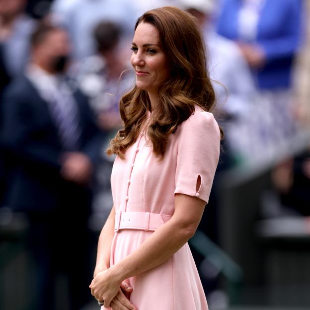 Cómo llevar la melena larga a los 40, 50 y 60 años: Kate Middleton nos da las claves con su corte a capas y su color de pelo luminoso