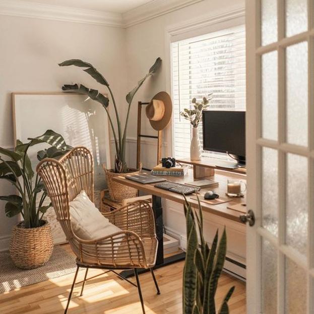 Plantas y flores que te alegrarán la vuelta a la oficina (y el resto de la temporada)