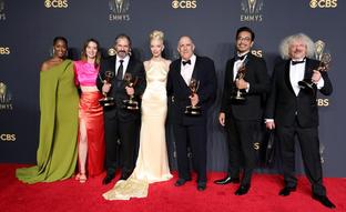 Del drama a la comedia, de Gambito de dama a Mare of Easttown, aquí tienes el listado completo de las series ganadoras de los Emmy 2021