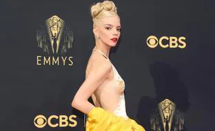 De Anya Taylor-Joy a Kate Winslet, las famosas mejor (y peor) vestidas de la alfombra roja de los premios Emmy 2021