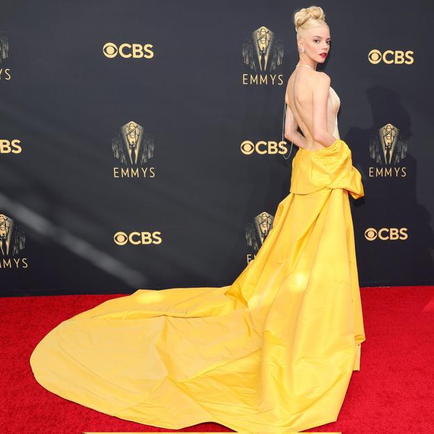 De Anya Taylor-Joy a Kate Winslet, las famosas mejor (y peor) vestidas de la alfombra roja de los premios Emmy 2021