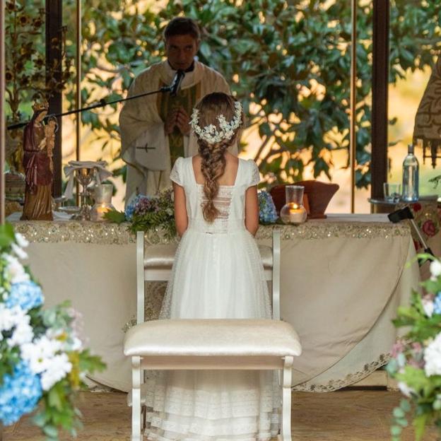 Vista del altar de comunión compartido por Paloma Cuevas en su perfil de Instagram.