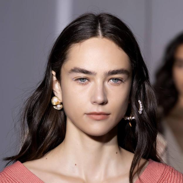 Trucos para elegir la base de maquillaje más adecuada para tu color de piel y conseguir un acabado natural que parezca hecho por un profesional