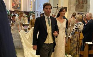 Un original vestido de novia bordado y una ceremonia en la Toscana, así ha sido la boda royal de Astrid de Liechtenstein