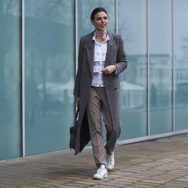 Los abrigos de cuadros más bonitos del momento están en Uterqüe y Massimo Dutti (y son nuestro nuevo capricho de moda)