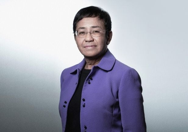 Maria Ressa, la periodista filipina enemiga de Rodrigo Duterte (y clienta de Amal Clooney), reconocida con el premio Nobel de la Paz