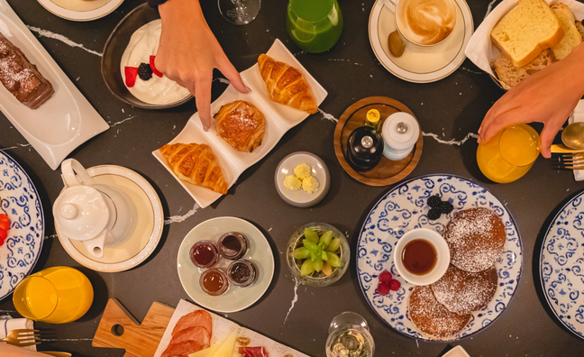 ¿Te apetece ir de brunch? Los restaurantes más chulos de Madrid y Barcelona estrenan o relanzan este aperitivo-comida-sobremesa para la nueva temporada