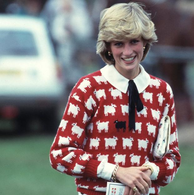 El jersey de ovejas es tendencia: la icónica prenda de Lady Di llega a Stradivarius y otras firmas low cost y es ya un imprescindible del otoño