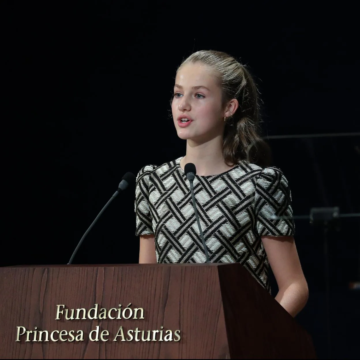 Leonor vuelve a ser la protagonista indiscutible de los Premios Princesa de  Asturias 2021: las mejores frases de su discurso | Mujer Hoy