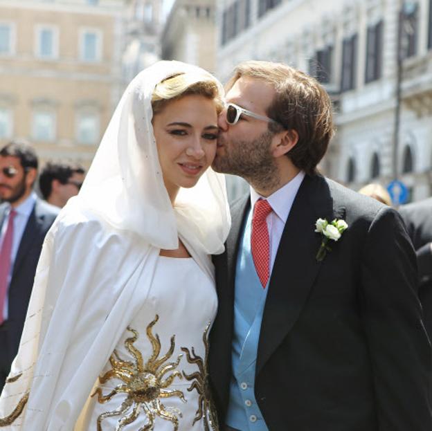 Sabine Getty el día de su boda a la que acudió Pierre Casiraghi y Beatrice Borromeo.