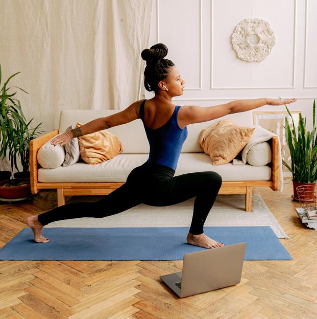 conductor Mariscos Email La postura del guerrero: yoga básico para tonificar los músculos de tus  piernas | Mujer Hoy