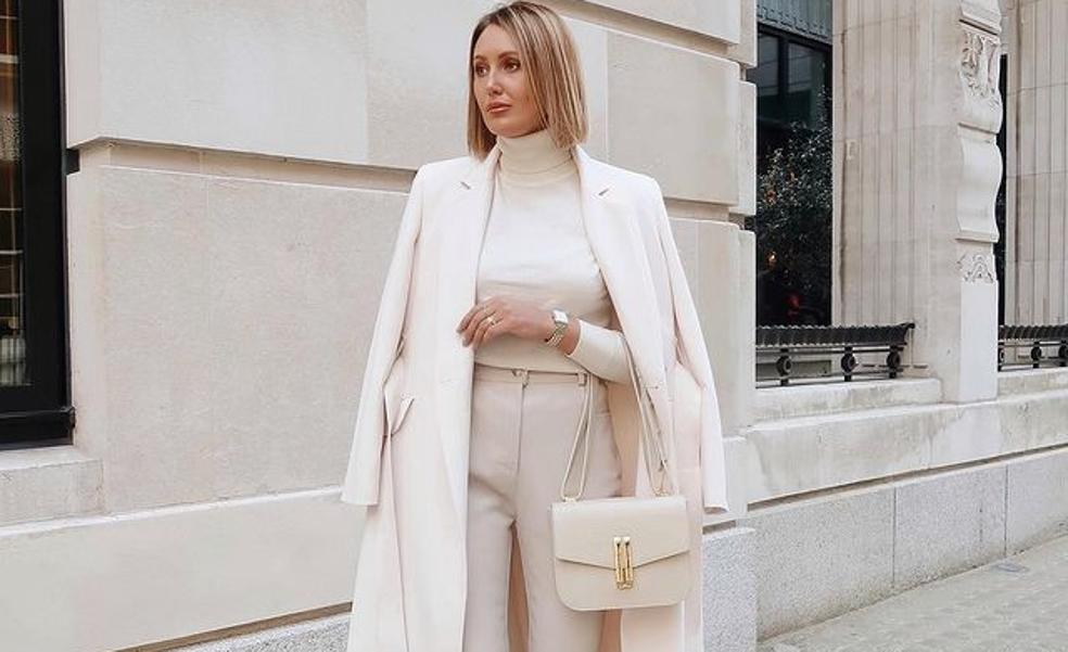 De talle alto, pitillo y en color beige: así son los pantalones con truco que usan las influencers y famosas para conseguir un look que estiliza (y están en Mango y H&M)